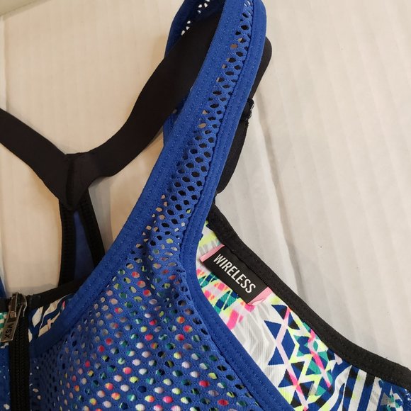 Victorias Secret VSX Wireless Racerback Zip Front 2 Layer Sports Bra Size 32 D - Picture 4 of 7